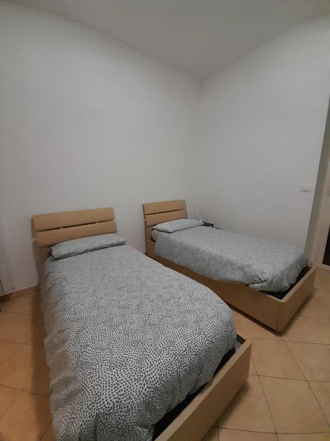 A Casa Di Ciccio Da'Mmonte Hotell Velletri Exteriör bild